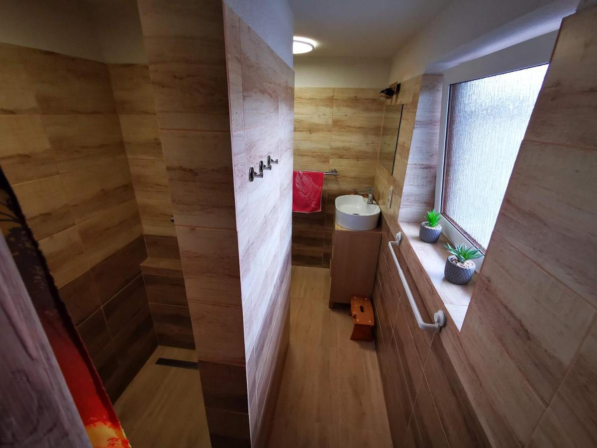 Chata Baska Na Liptove S Vlastnym Dvorom Liptovský Mikuláš Exterior foto